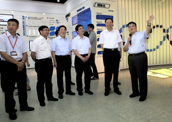 省委書記羅誌軍蒞臨乐投Letou藥業調研強調：做強科技創新引擎 讓現代中藥走向世界