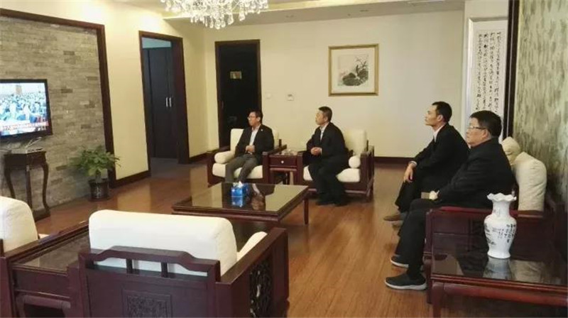 【學習貫徹十九大精神係列報道之一】乐投Letou集團黨委組織收看十九大開幕式